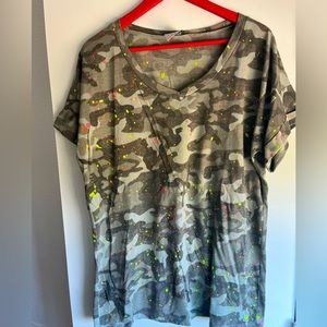 NWOT - Like Love - Neon Paint Splatter Camo Tee - size L